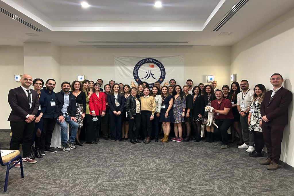 V. Uluslararası Eğitim Araştırmaları Kongresi / 5th International Congress on Educational Research (IDU-ICER